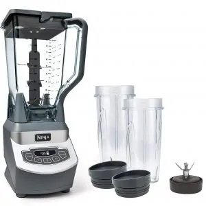 Ninja Blender and 2 cups